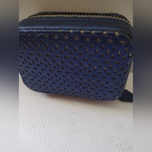TRISH McEVOY EXTRA SMALL MAKE-UP CASE